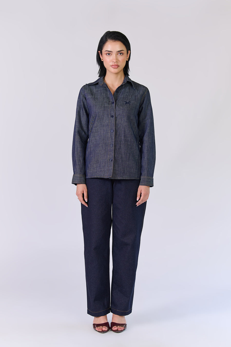 Monture Heritage Linen Denim Shirt for women in classic indigo — image 3